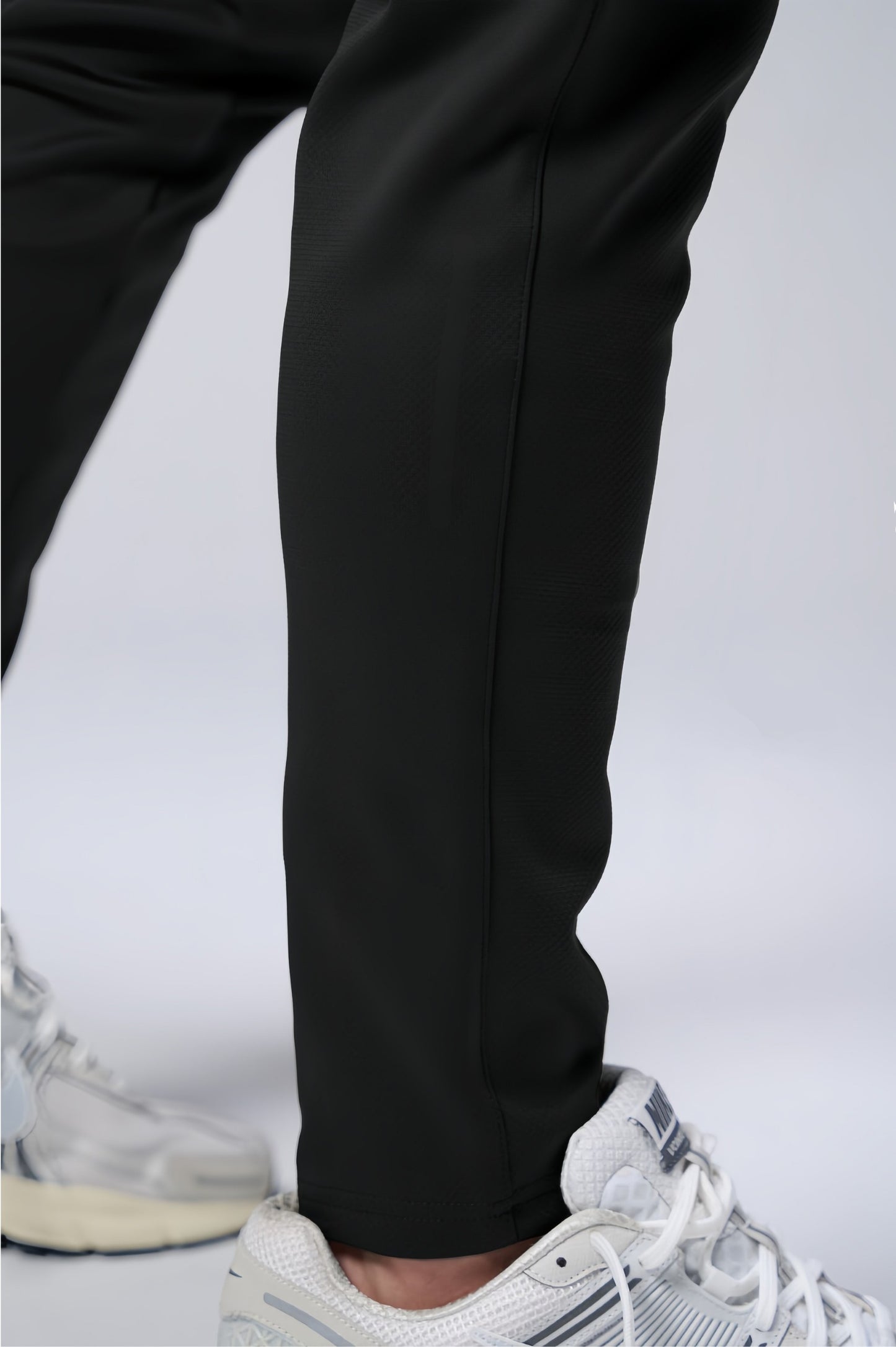 Wolvez Quad Tech Joggers ''Black''