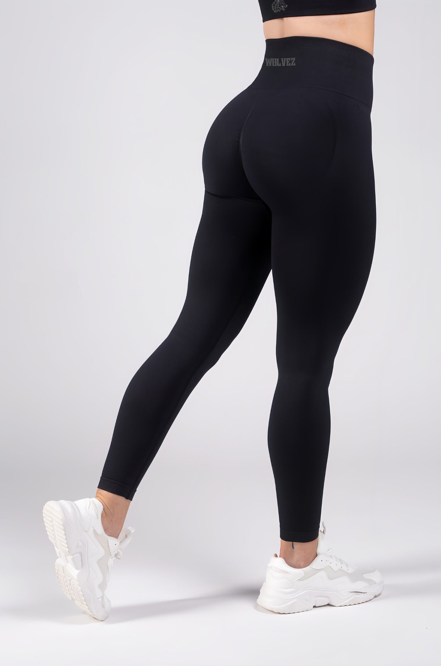Wolvez Motion Base Seamless Leggings ''Black''
